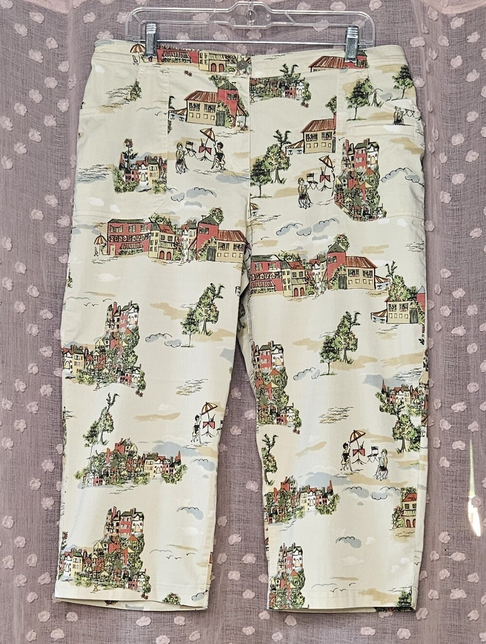 Chico's tan capris with Parisian villa and beach scenes size 3 (size 16)